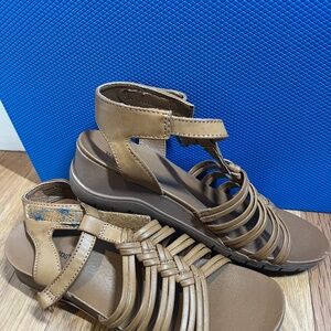 Bare traps small wedge women’s shoes